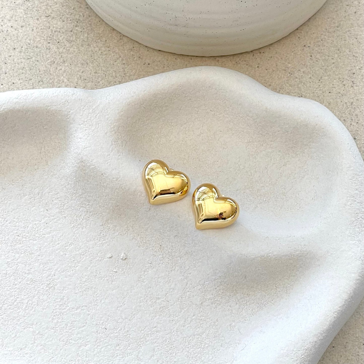 Neve Heart Earrings