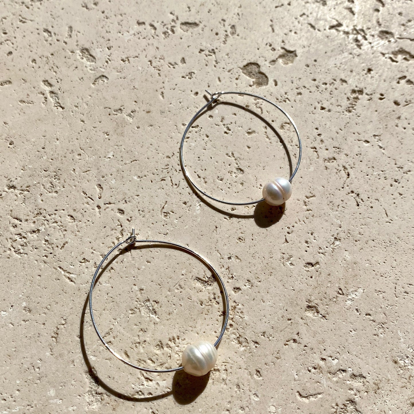 Simple Pearl Fine Wire Hoops